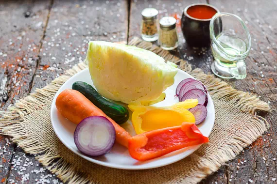 салат из капусты с морковью и уксусом рецепт фото 1
